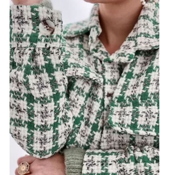 Final price๐1 S left๐HP๐๐ฅNew boutique Green Plaid knitted jacket - Picture 4 of 13